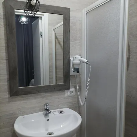 Angi Guest house